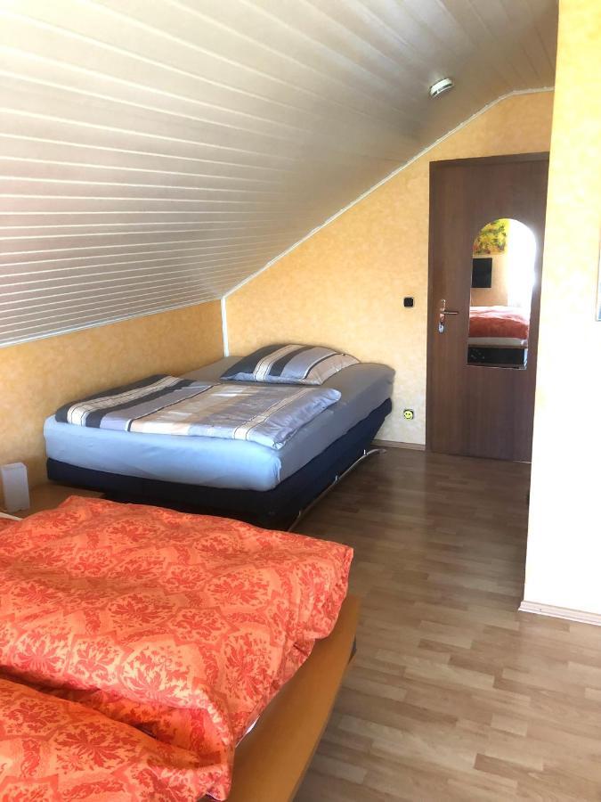 Super Xxl Ferienwohnung 73 Qm, Mit Balkon Cadolzburg Exterior photo